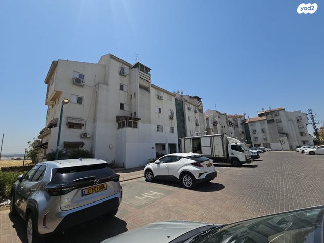 דירה, המצביאים 3, נאות יצחק, לוד