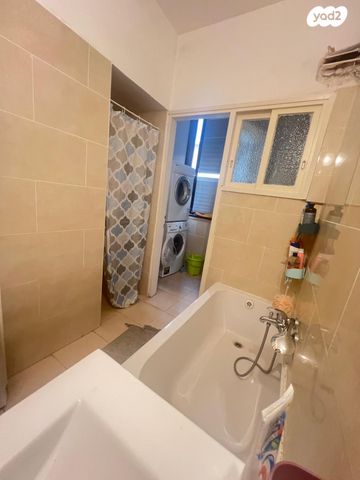 דירה, גוש עציון, הל"ה, גבעתיים