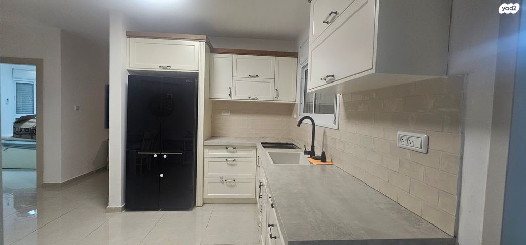 דירת גן, הראשונים, שלומי