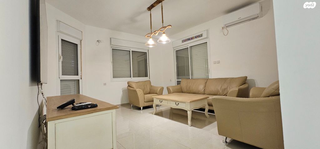 דירת גן, הראשונים, שלומי