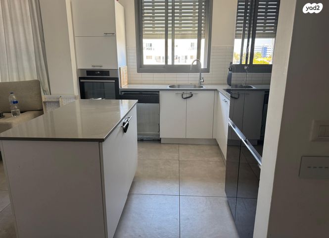 דירה, שדרות רחבעם זאבי, גבעת אולגה, חדרה