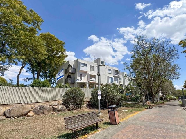 דירה, טיילת נווה 1, נווה, קצרין