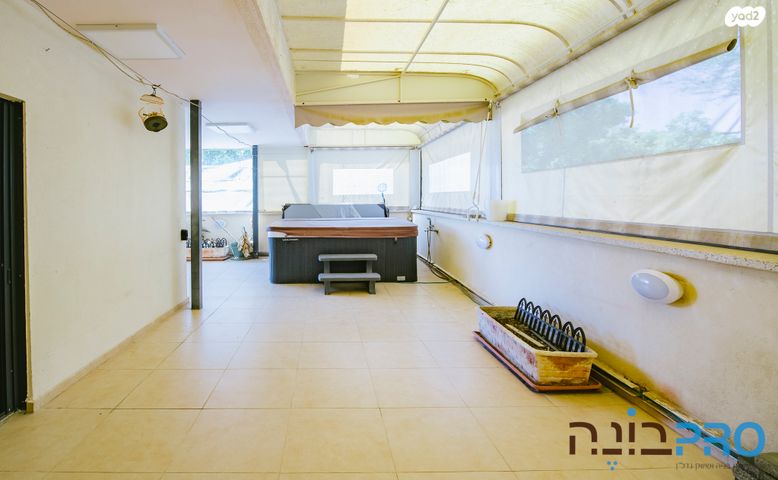 גג/ פנטהאוז, אהרון אייזנברג, א' / צפון מזרח העיר, רחובות