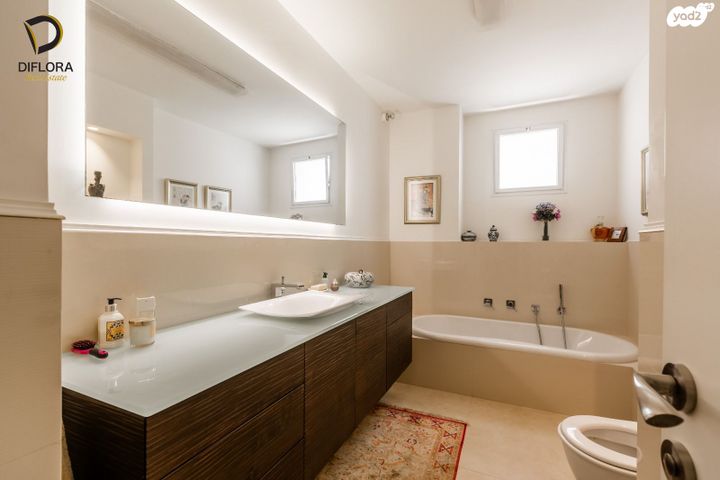 גג/ פנטהאוז, רב אשי, נווה אביבים, תל אביב יפו