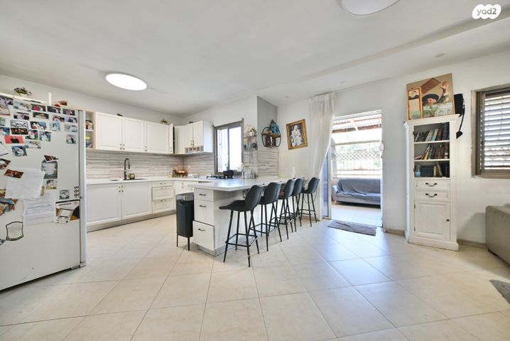 דירה, עזרא, רחובות