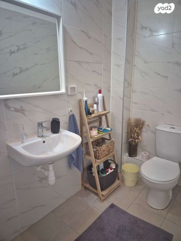 דירת גן, קרית טבעון