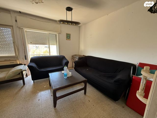 דירה, גיורא יוספטל, קרית ים