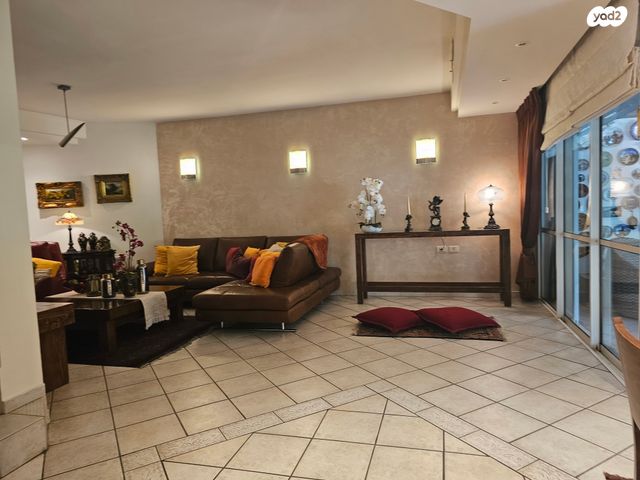 בית פרטי/ קוטג', ורד, בית דגן, בית דגן