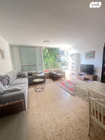 דירה, גוש עציון, הל"ה, גבעתיים