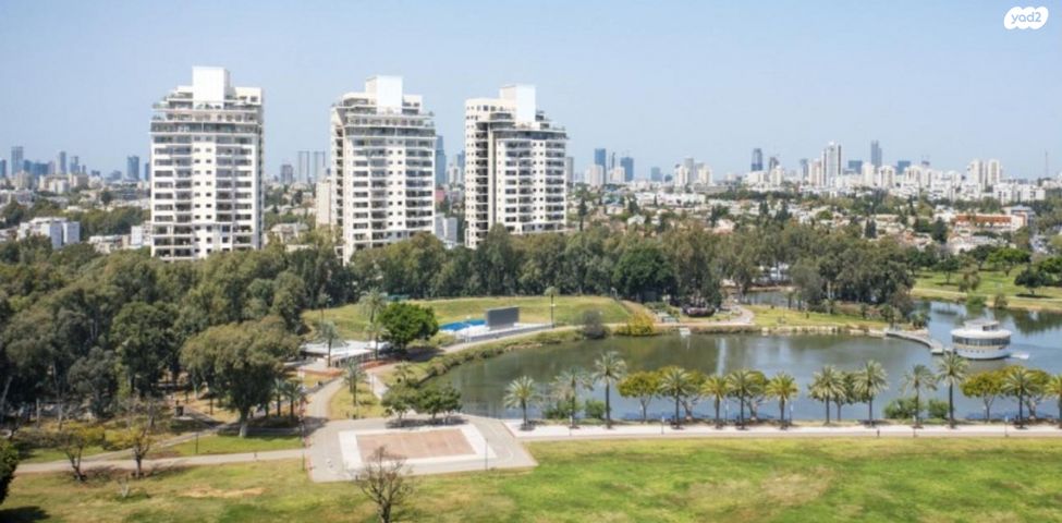 גג/ פנטהאוז, אחד העם 52, רמת השקמה, רמת גן