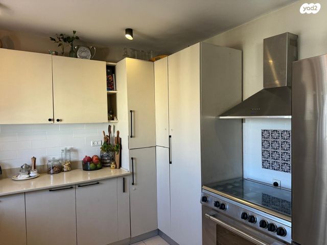 דירה, השבטים, מודיעין מכבים רעות