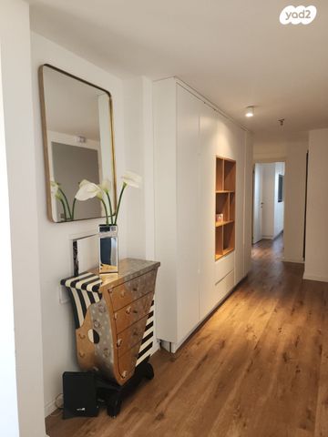 דירה, תל מונד