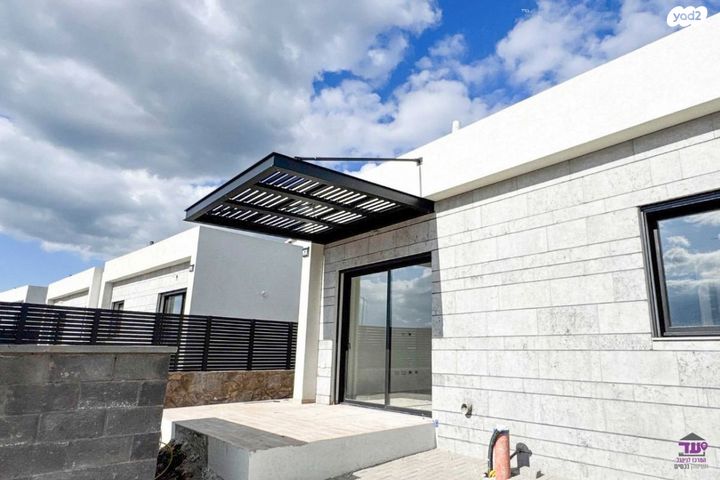 דו משפחתי, בני יהודה 14, קצרין