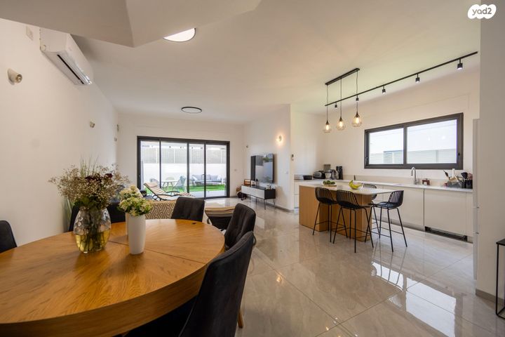 בית פרטי/ קוטג', גדרה מזרח, גדרה