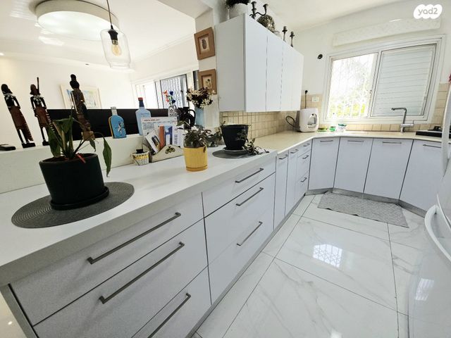 דירה, המצביאים 3, נאות יצחק, לוד