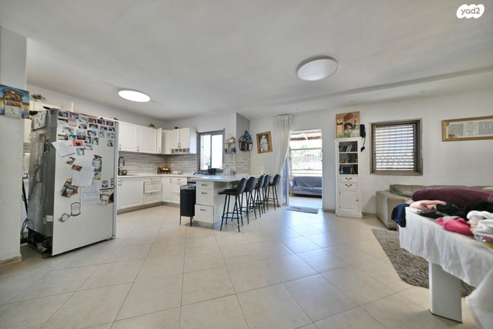 דירה, עזרא, רחובות