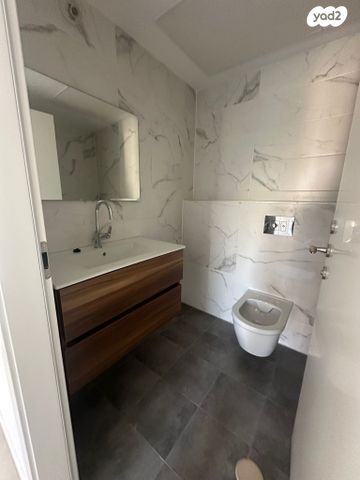 דירה, נווה ישראל, הרצליה