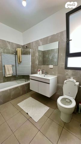 דירה, שדרות אריה תגר, עיר ימים / הבלוט, אשקלון