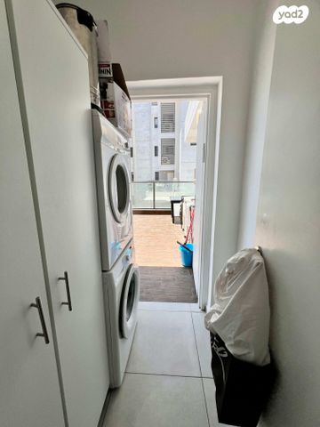 דירה, שדרות אריה תגר, עיר ימים / הבלוט, אשקלון