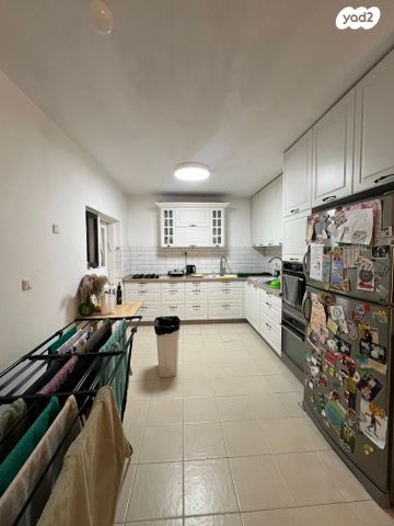 שדרות הורדים 25