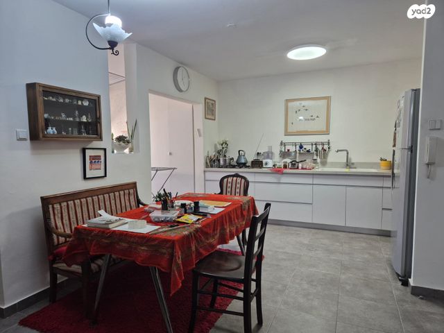 דירה, הרב נורוק, קרית הרצוג, בני ברק