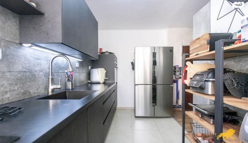 דירה, יצחק בן דוד, פתח תקווה