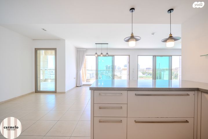 דירה, הרצליה