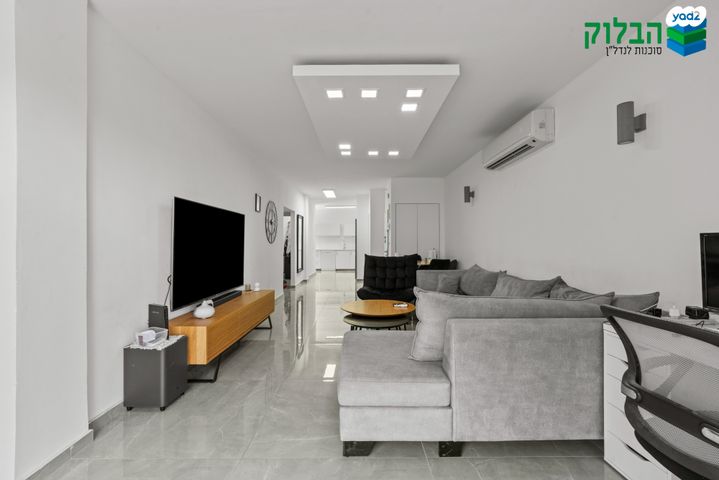 דירה, רמז, מערב ותיק, ראשון לציון