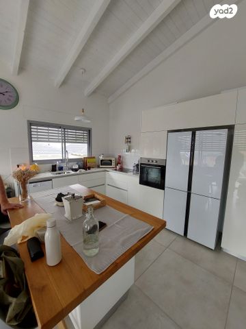 גג/ פנטהאוז, זכרון יעקב