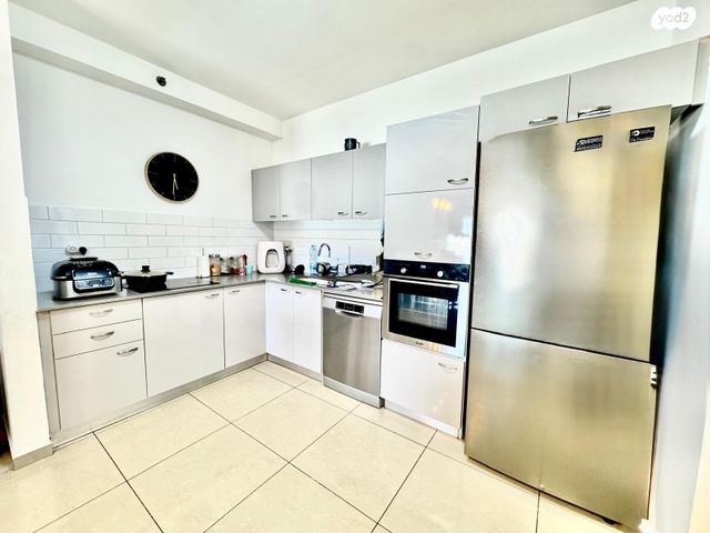 דירה, אהרון מזיא, שעריים, רחובות