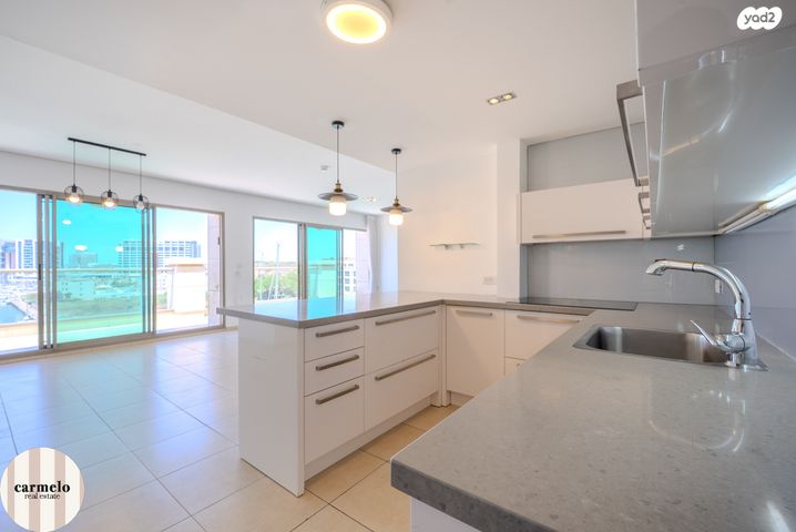 דירה, הרצליה