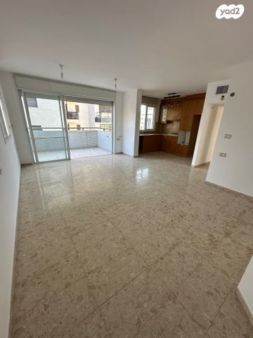 דירה, גבעתיים