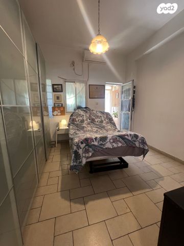 דירה, הל"ה 16, ירושלים