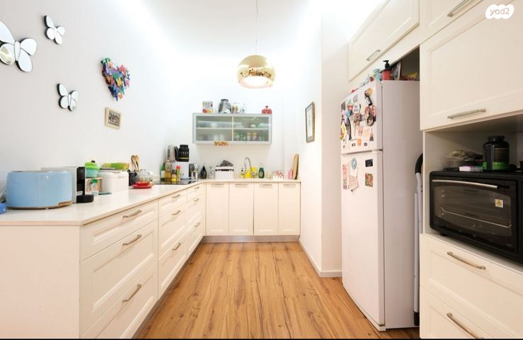 דירת גן, שדרות בן ציון, תל אביב יפו