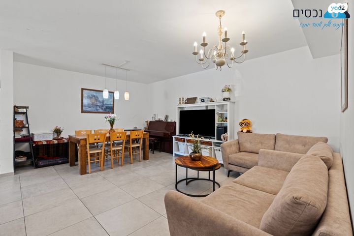 דירת גן, רחל אמנו, מוריה, מודיעין מכבים רעות