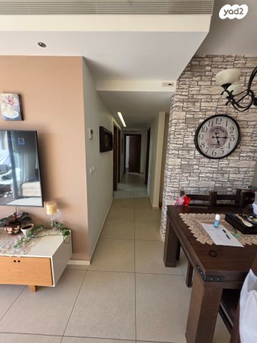 דירה, חזון אי"ש, רחובות הצעירה, רחובות