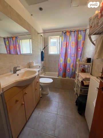 דירה, הל"ה 16, ירושלים