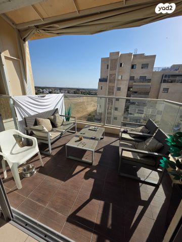 דירה, חזון אי"ש, רחובות הצעירה, רחובות