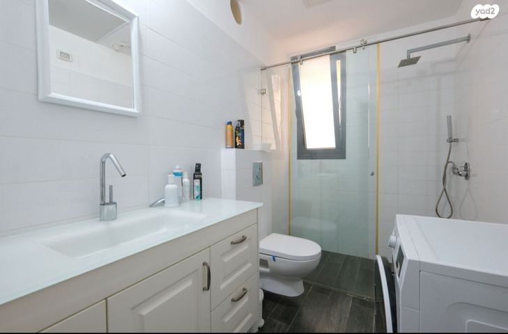 דירת גן, שדרות בן ציון, תל אביב יפו