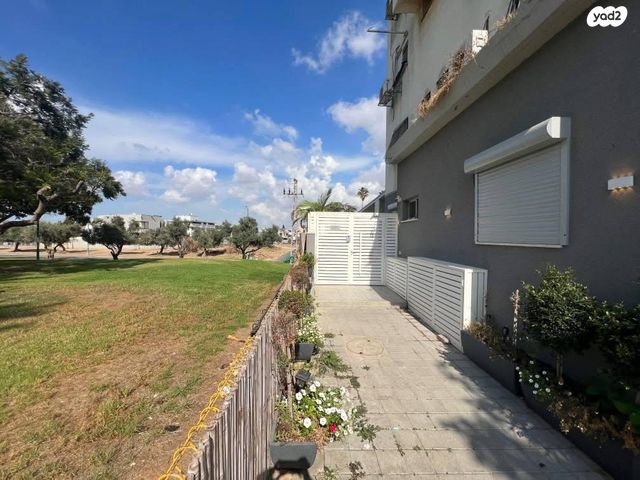 דירת גן, נאות יצחק, לוד