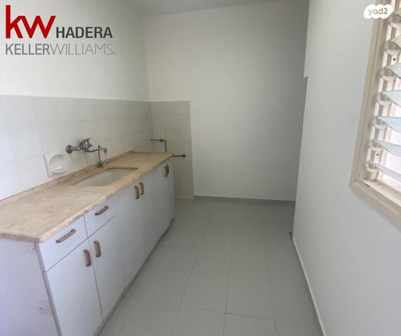 דירה, שדרות בן גוריון 35, גבעת אולגה, חדרה