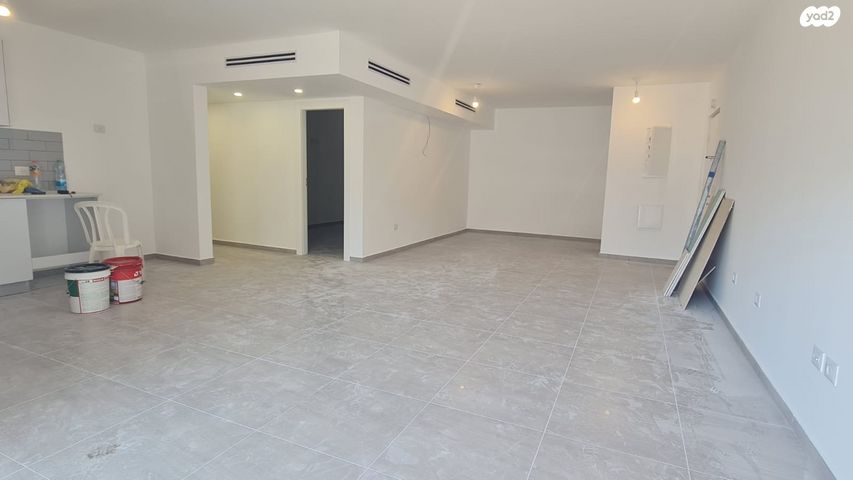 חיים הרצוג 12