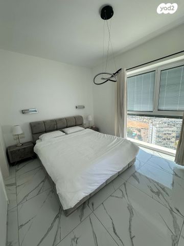 דירה, שדרות רחבעם זאבי, גבעת אולגה, חדרה