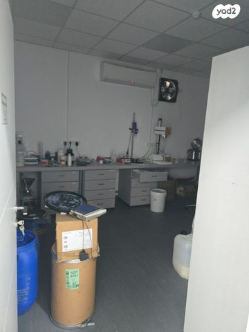 מבני תעשיה, אופקים