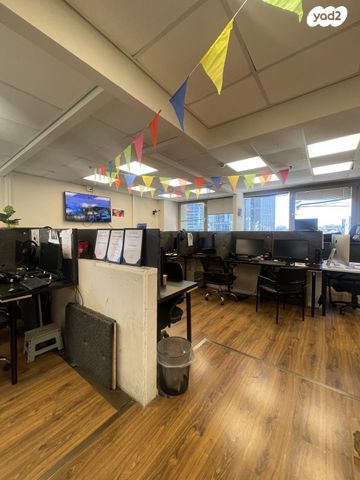משרדים, בורסה, רמת גן