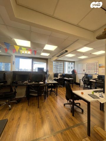 משרדים, בורסה, רמת גן