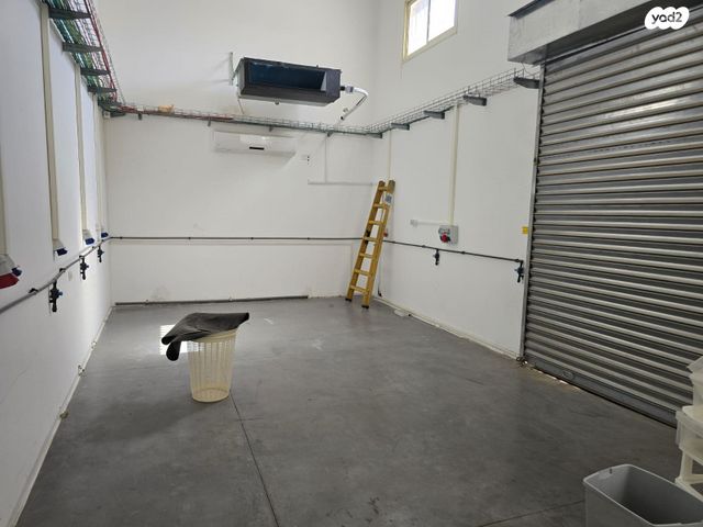 מבני תעשיה, אופקים