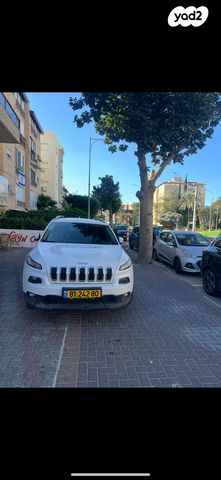 מודעת רכב ג'יפ צ'ירוקי