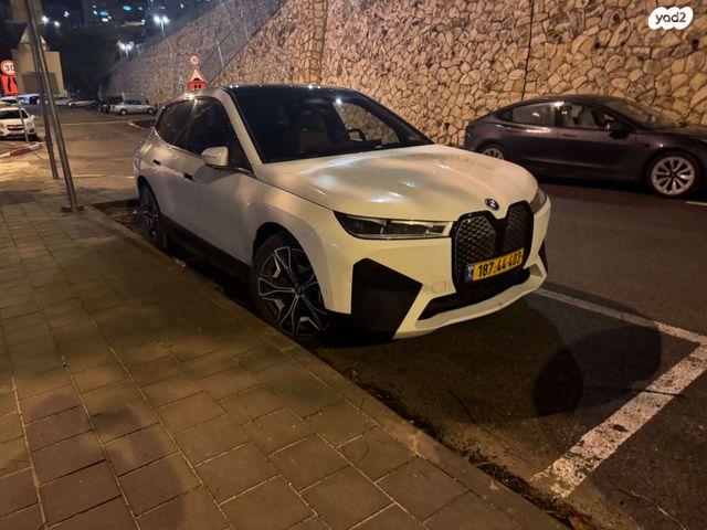 מודעת רכב ב מ וו iX