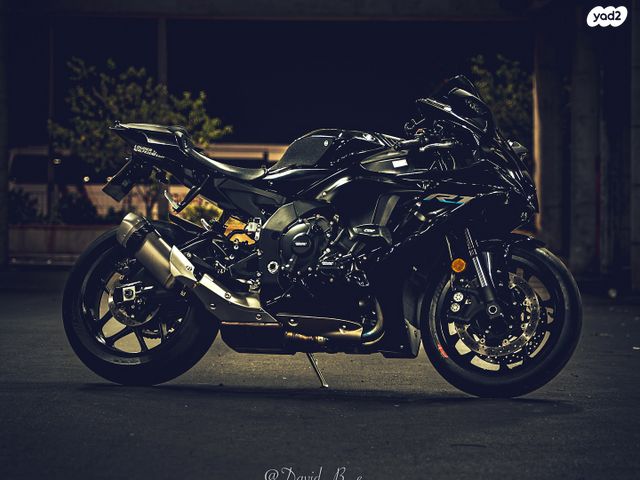 מודעת רכב ימאהה YZF-R1